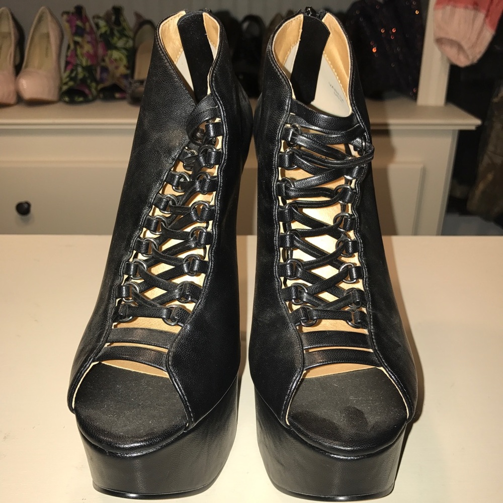 Heel Booties😍 - Picture 2 of 7